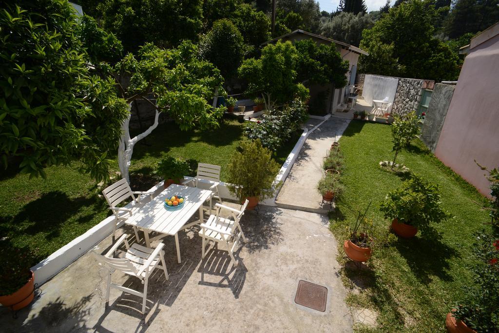 Tsonas Apartments Лигия Экстерьер фото
